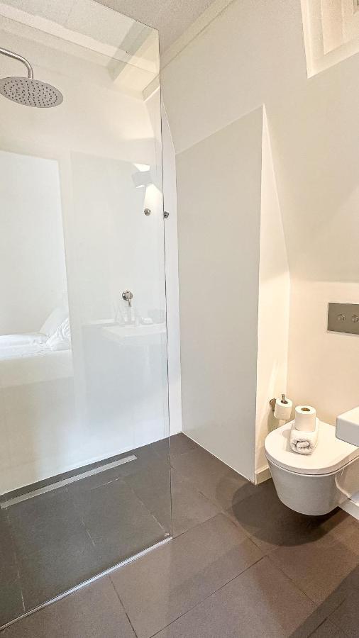 Vago Alcantara Suites Lisbon Room photo